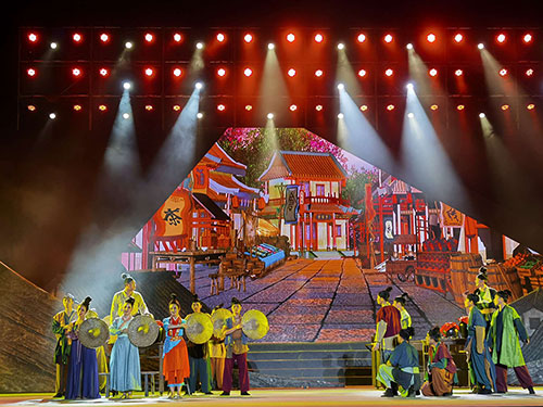 <b>舞臺燈光與音響技術(shù)：打造完美演出體驗(yàn)的關(guān)鍵！</b>